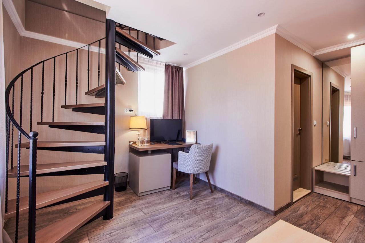 паризи Hotel