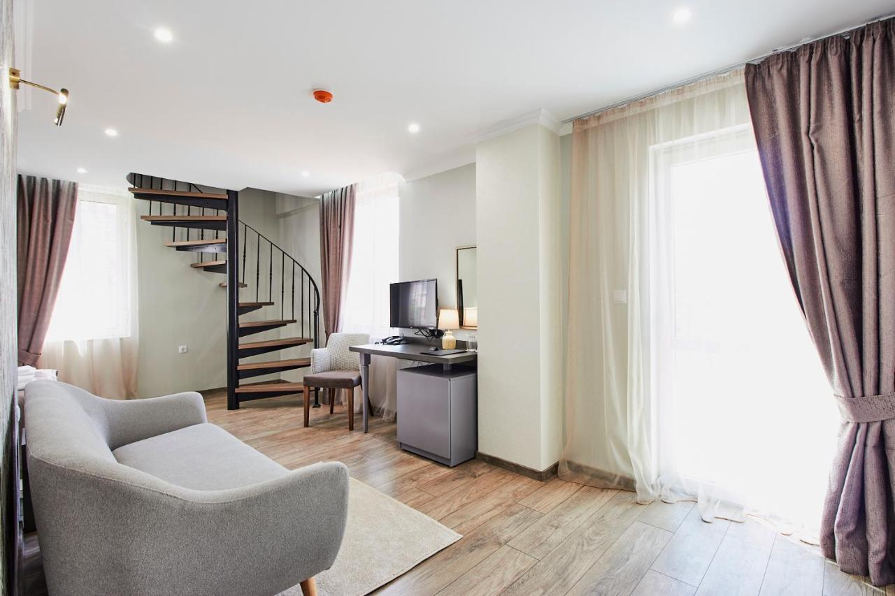 Hotel паризи Kazanlak